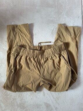 Eddie Bauer Lightweight Tan Jogger Style hiking Capris